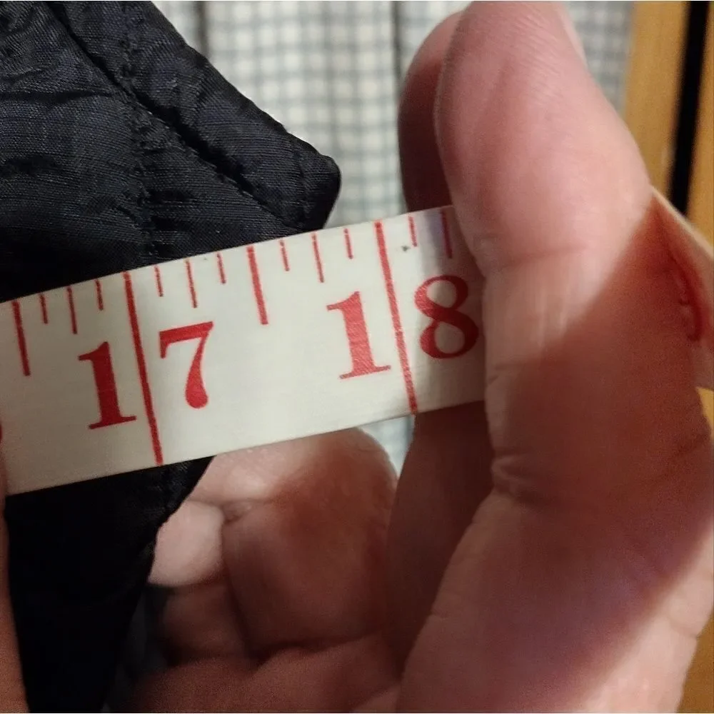 Old Navy down vest - Picture 5 of 6
